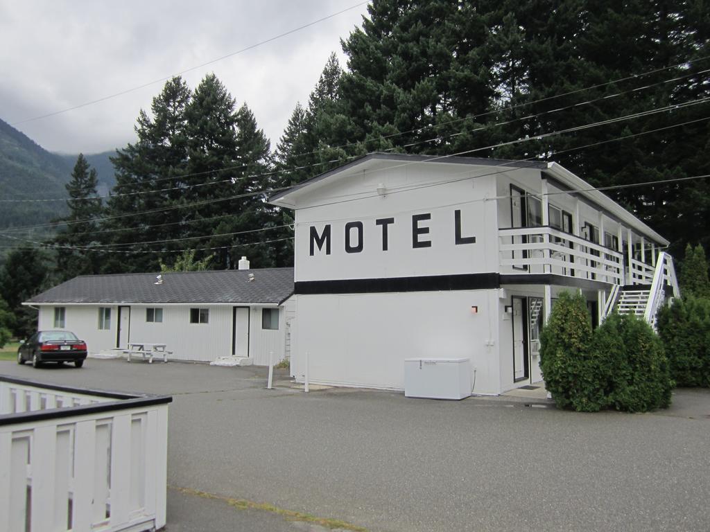 The Mighty Fraser Motel Boston Bar Bagian luar foto